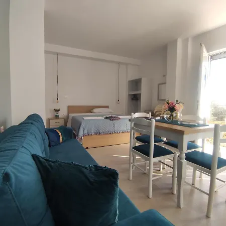 Ionia Appartement *