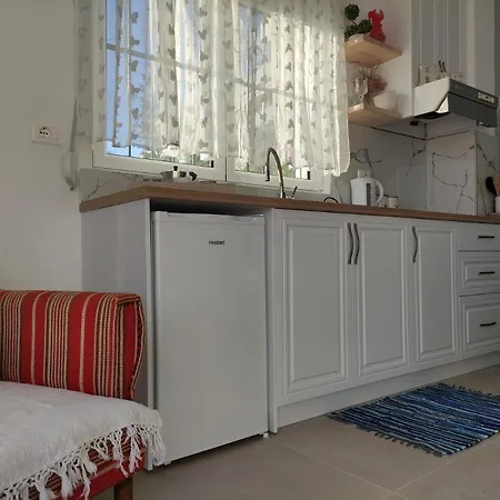 Ionia * Sarandë