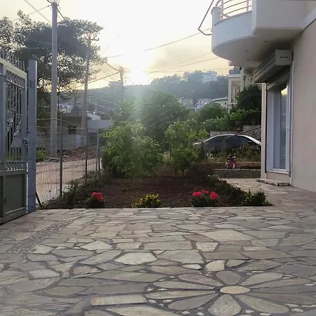 Ionia * Sarandë