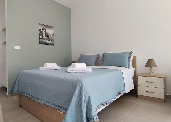 Ionia Apartment